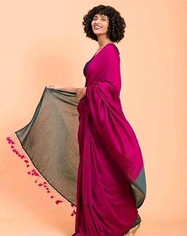 Women in India wearing Sungudi Cotton Saree